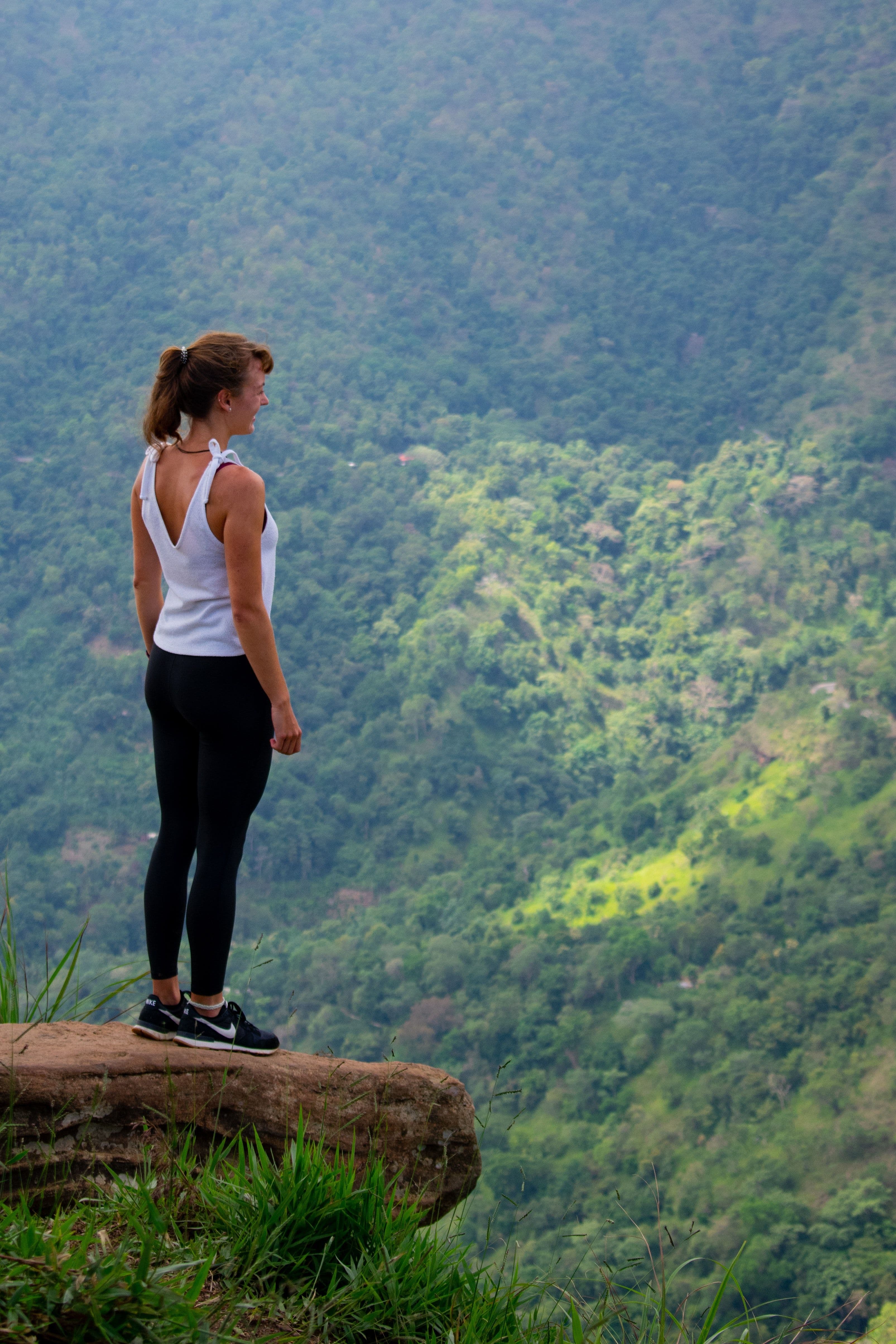 10 Days Hidden Gems & Adventure Tour in Sri Lanka Hosted By Emma gallery 7